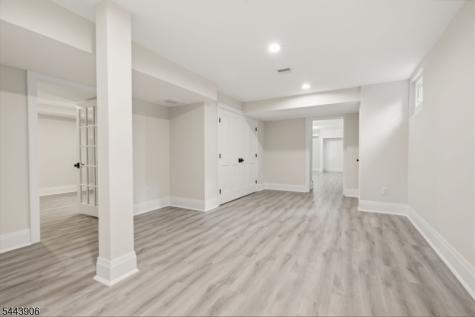180 Roundtop Road Bernardsville NJ 07924