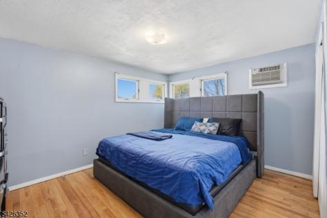 86 Westminster Road Woodbridge NJ 07067
