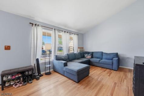 86 Westminster Road Woodbridge NJ 07067
