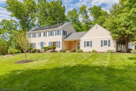 19 Heather Hill Way Bridgewater NJ 08807