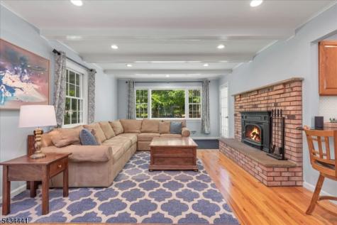 19 Heather Hill Way Bridgewater NJ 08807