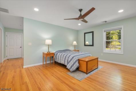 19 Heather Hill Way Bridgewater NJ 08807