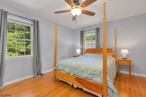 19 Heather Hill Way Bridgewater NJ 08807