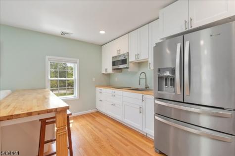 19 Heather Hill Way Bridgewater NJ 08807