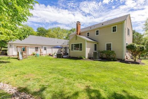 19 Heather Hill Way Bridgewater NJ 08807