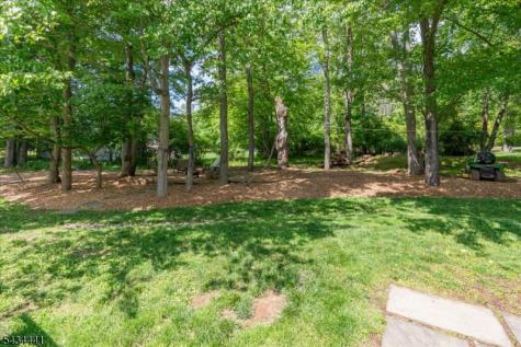 19 Heather Hill Way Bridgewater NJ 08807
