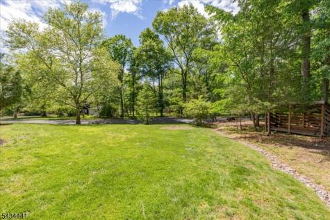 19 Heather Hill Way Bridgewater NJ 08807