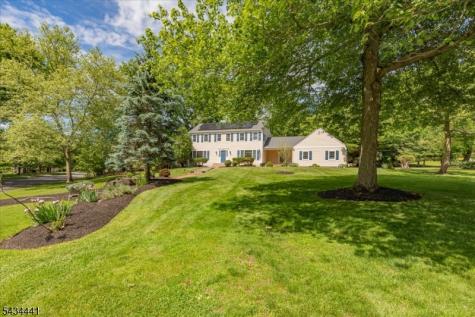 19 Heather Hill Way Bridgewater NJ 08807