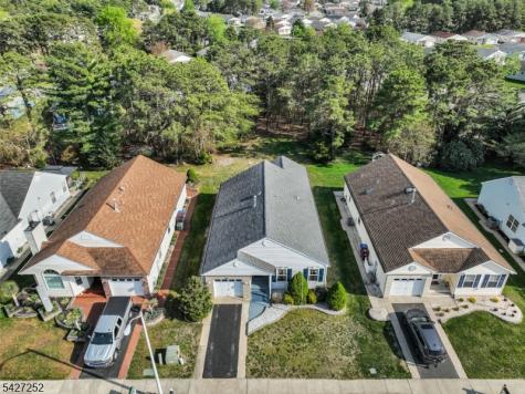 81 Woodstock Drive Berkeley NJ 08757