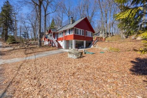 19 Amicalola Road Vernon NJ 07462