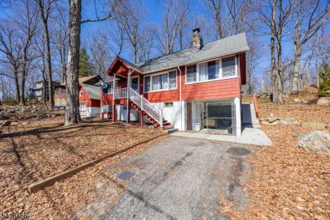 19 Amicalola Road Vernon NJ 07462