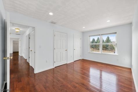 6 Tamzen Terrace Washington NJ 07882