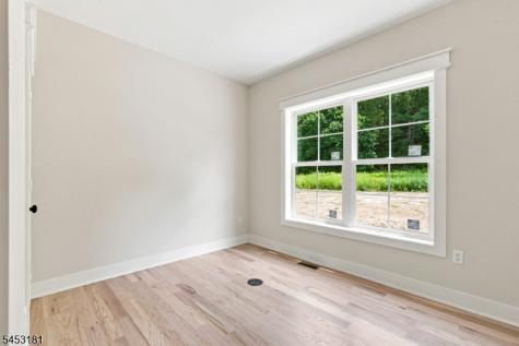 4 Highland Meadows Road Pohatcong NJ 08865