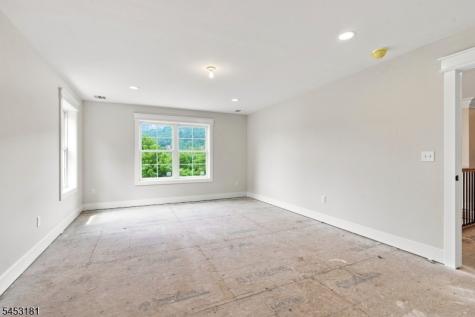 4 Highland Meadows Road Pohatcong NJ 08865