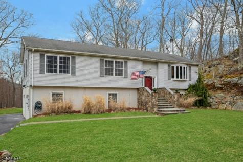 4 Andover Mohawk Road Byram NJ 07821
