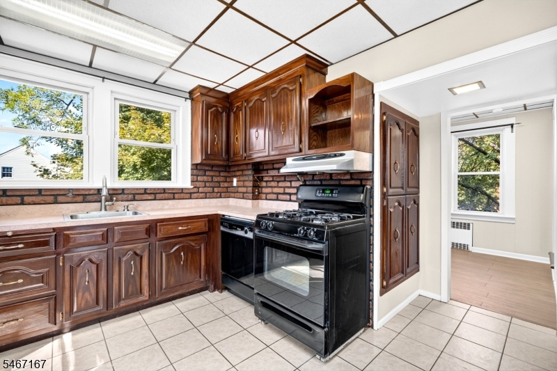 50 Oakwood Avenue Bloomfield NJ 07003