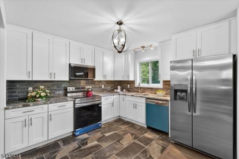 62 Barry Drive Vernon NJ 07422