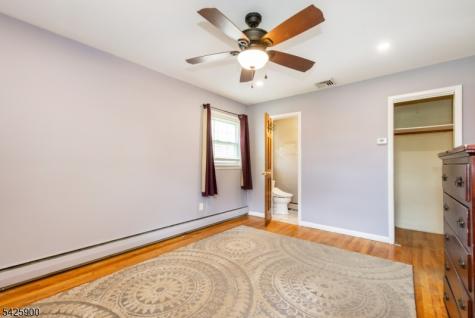17 Cole Road Fairfield NJ 07004
