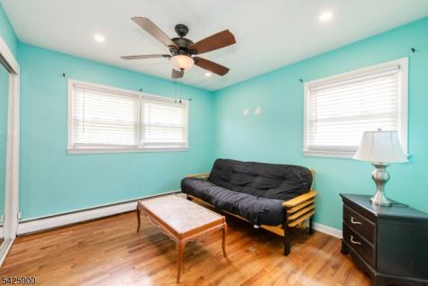17 Cole Road Fairfield NJ 07004