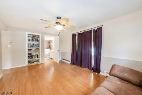 17 Cole Road Fairfield NJ 07004