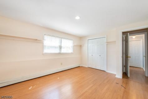17 Cole Road Fairfield NJ 07004