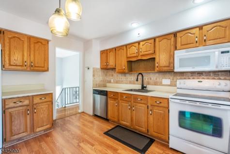 17 Cole Road Fairfield NJ 07004