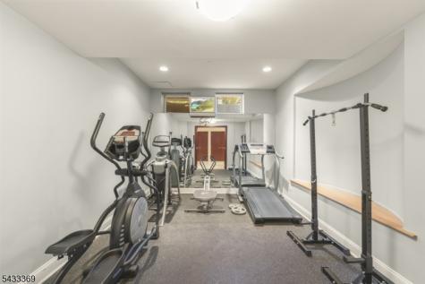 9 Lafayette Drive Livingston NJ 07039