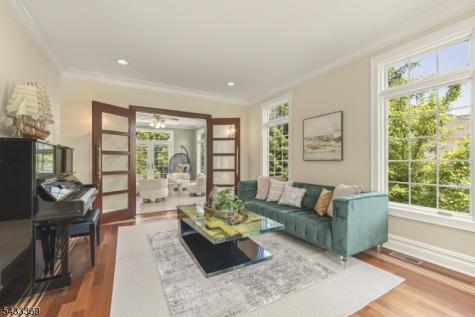 9 Lafayette Drive Livingston NJ 07039