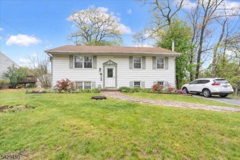 39 Post Brook Road West Milford NJ 07480