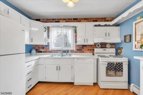 39 Post Brook Road West Milford NJ 07480