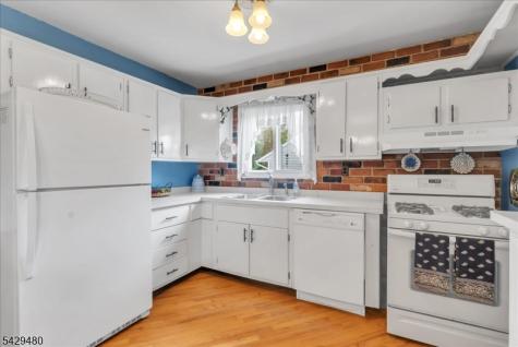 39 Post Brook Road West Milford NJ 07480