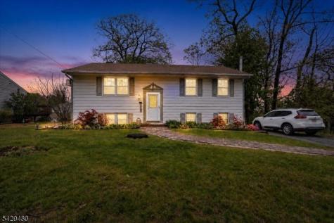 39 Post Brook Road West Milford NJ 07480