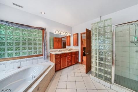 137 Lanning Road Frelinghuysen NJ 07825
