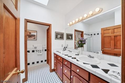 137 Lanning Road Frelinghuysen NJ 07825