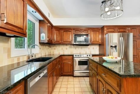 22 Sandalwood Drive Warren NJ 07059