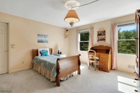 22 Sandalwood Drive Warren NJ 07059