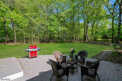 22 Sandalwood Drive Warren NJ 07059