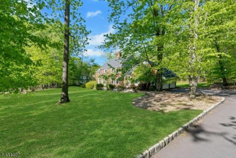 22 Sandalwood Drive Warren NJ 07059