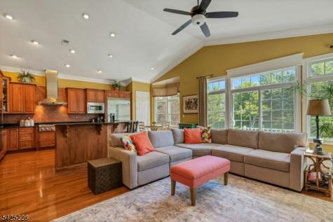 15 Johns Drive Warren NJ 07059