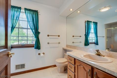 194 Plainfield Road Edison NJ 08820