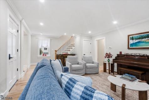 7 Shores Road Mendham NJ 07869