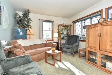 72 Burnside Place Wanaque NJ 07420