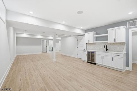 71 Hillside Terrace Livingston NJ 07039