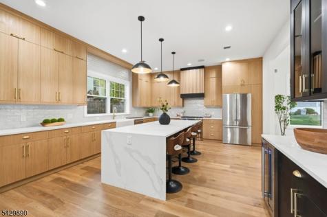 71 Hillside Terrace Livingston NJ 07039