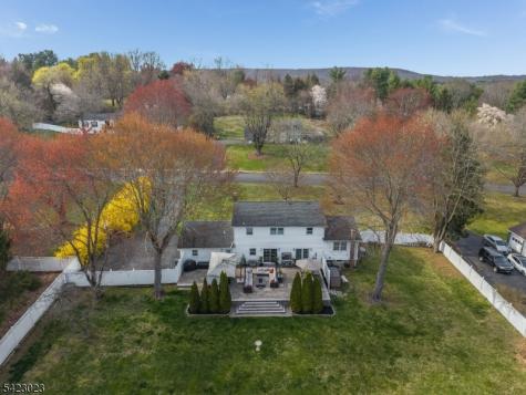 4 Babbitt Road Mendham NJ 07945