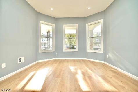 678 Highland Avenue Newark NJ 07104