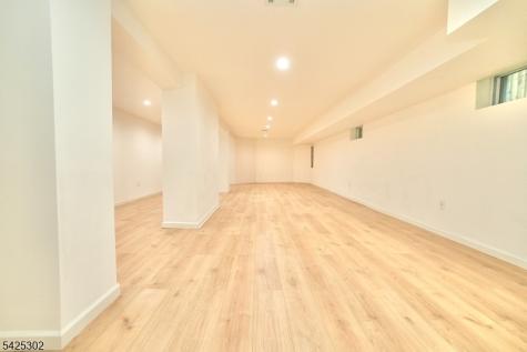678 Highland Avenue Newark NJ 07104