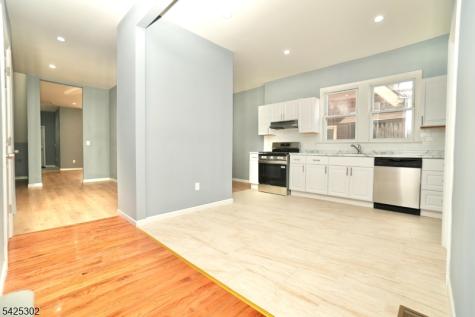 678 Highland Avenue Newark NJ 07104
