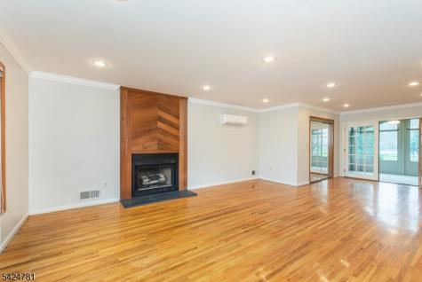 1 Old Timbers Court Roxbury NJ 07847