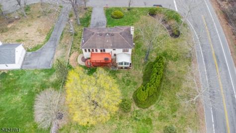 1 Old Timbers Court Roxbury NJ 07847